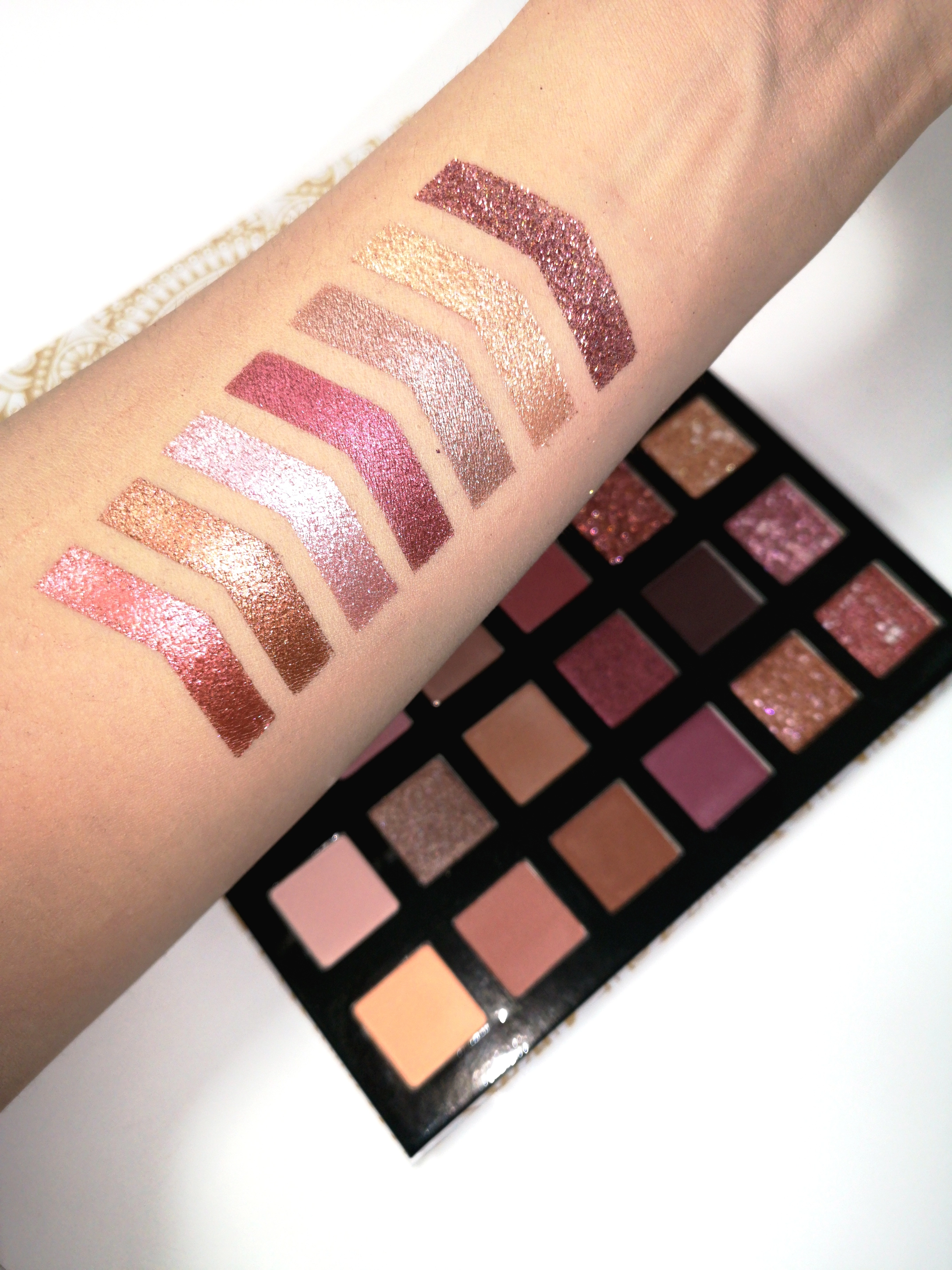 Paleta farduri 18 culori glam palette