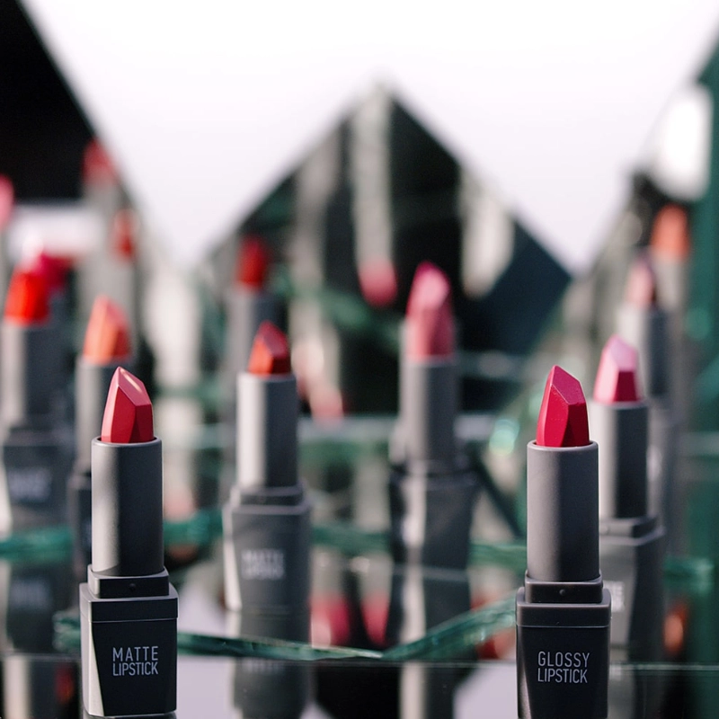 Ruj de buze cremos glossy lipstick